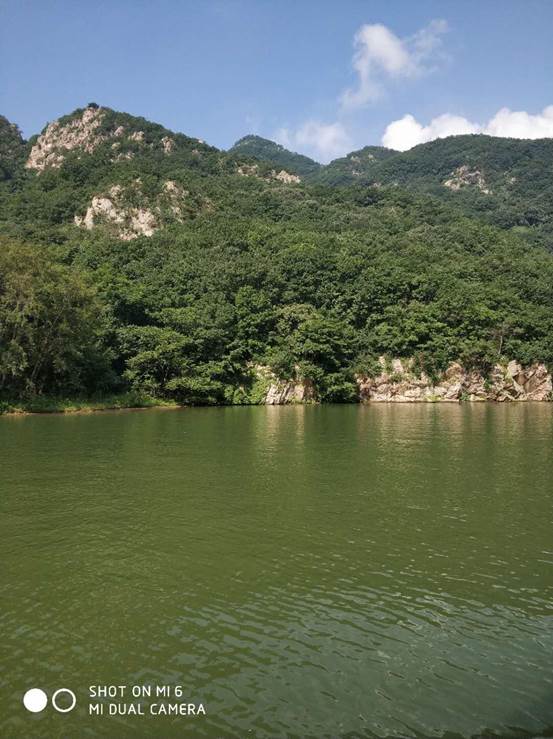 鞍山市天乙門窗有限公司組織全體員工開展了每年一度的“清涼夏日游”團(tuán)建活動(dòng)(圖6) 鞍山市天乙門窗有限公司組織全體員工開展了每年一度的“清涼夏日游”團(tuán)建活動(dòng)(圖6)